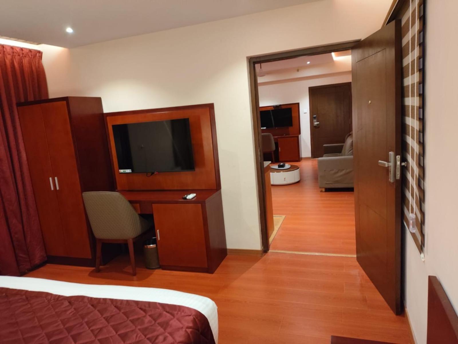 Park Avenue Hotel & Apartments Trichy Tiruchirappalli Exteriér fotografie